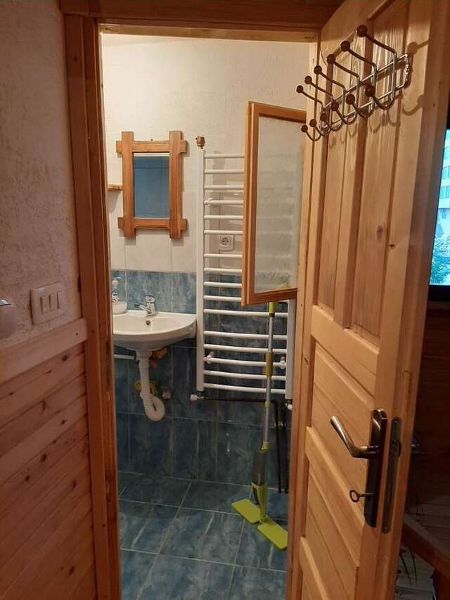 Проживание в семье Woden apartment Жабляк-21